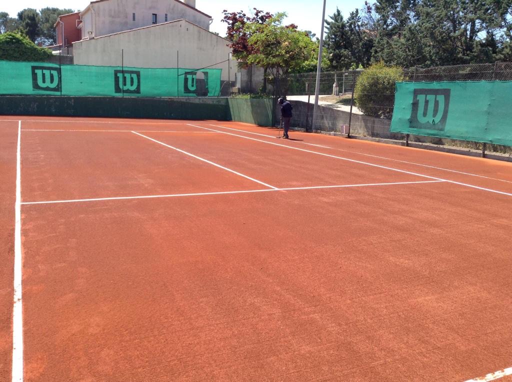 Terrain De Tennis En Quick
